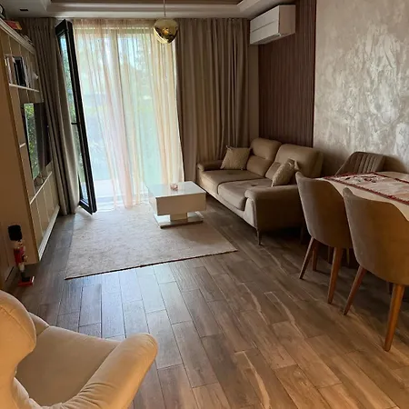 Sunny Flat Near The & Pool View *